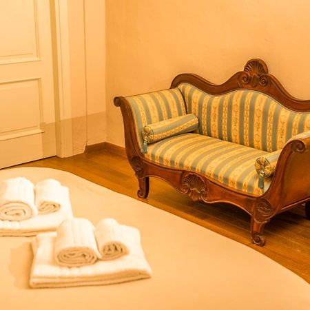 Il Gallo - Charming Apartment In Lucca Heart Лукка Екстер'єр фото