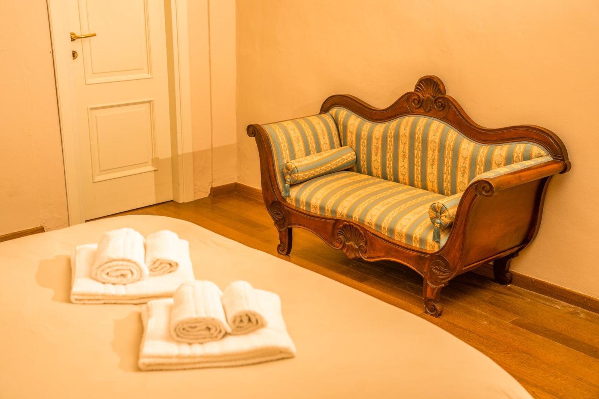 Il Gallo - Charming Apartment In Lucca Heart Лукка Екстер'єр фото